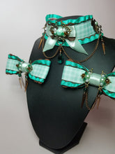 Load image into Gallery viewer, Mint Chocolate Collar and Bow Set
