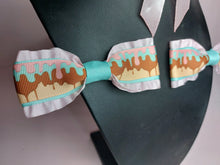 Load image into Gallery viewer, Sweet Frosting Collar and Bow Set