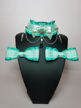 Load image into Gallery viewer, Royal Mint Collar and Bow Set