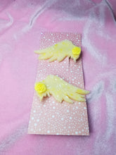Load image into Gallery viewer, Angel Wing Barrettes Set- Soft Yellow