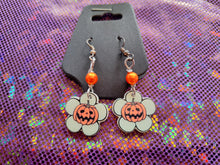 Load image into Gallery viewer, Daisy Jack Earrings