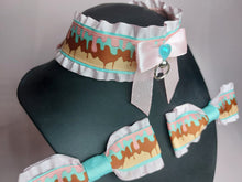 Load image into Gallery viewer, Sweet Frosting Collar and Bow Set