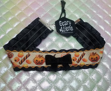 Load image into Gallery viewer, Trick Or Treat Choker