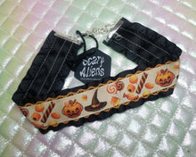 Load image into Gallery viewer, Trick Or Treat Choker