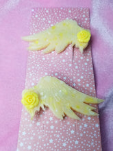Load image into Gallery viewer, Angel Wing Barrettes Set- Soft Yellow