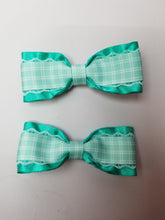 Load image into Gallery viewer, Royal Mint Collar and Bow Set