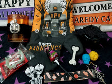 Load image into Gallery viewer, Halloween Jewelry Mystery Box Scary Aliens
