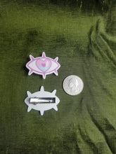 Load image into Gallery viewer, Heart Third Eye Barrettes Set Scary Aliens
