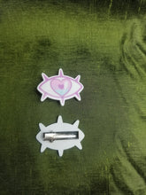 Load image into Gallery viewer, Heart Third Eye Barrettes Set Scary Aliens
