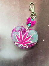 Load image into Gallery viewer, Kawaii Pink Weed Bag Charm - 420 Resin Heart Charm - Kawaii Chubby Star - Stoner Gift - Glow in the Dark Space - Pastel Goth Harajuku Bimbo Scary Aliens
