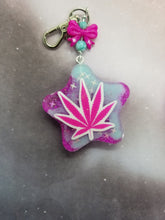 Load image into Gallery viewer, Kawaii Pink Weed Bag Charm - 420 Resin Heart Charm - Kawaii Chubby Star - Stoner Gift - Glow in the Dark Space - Pastel Goth Harajuku Bimbo Scary Aliens
