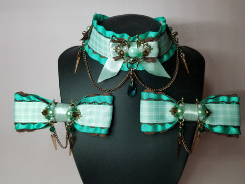 Mint Chocolate Luxury BDSM Collar and Bows Set Scary Aliens