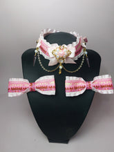 Load image into Gallery viewer, Pink Frosting  Luxury BDSM Collar and Bows Set Scary Aliens
