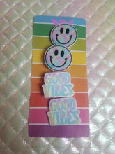 Load image into Gallery viewer, Smiley/Good Vibes Barrettes Set Scary Aliens
