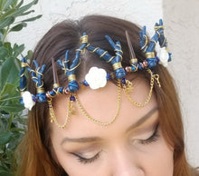 Load image into Gallery viewer, Star Queen Antler Coral Tiara Scary Aliens
