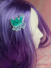 Load image into Gallery viewer, Teal Space Cat Barrettes Set Scary Aliens
