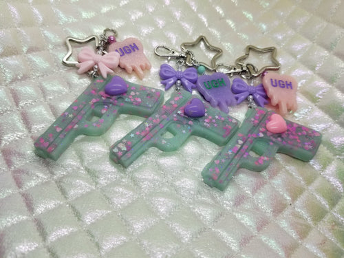 Yami Kawaii Gun Keychain - Teal Scary Aliens