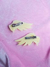 Load image into Gallery viewer, Yellow Rose Cosplay Wings Barrettes Set Scary Aliens
